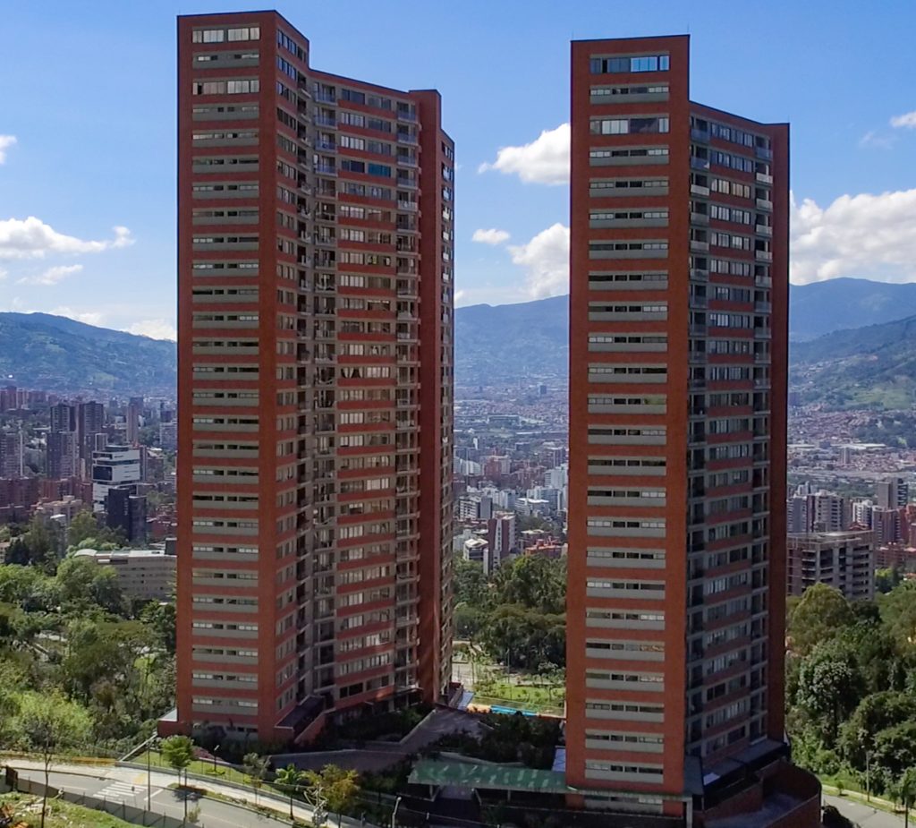 Yerbabuena apartamentos by Conintel